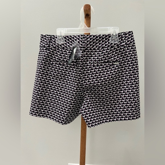 White House Black Market Black/White/Pink/Purple Geometric Shorts NWT sz 2 - Picture 6 of 8